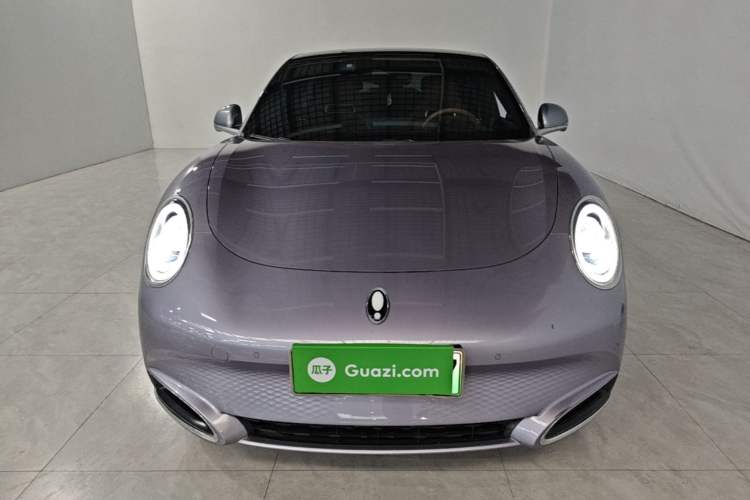 Used ORA Lightning Cat 2022 555 km Luxury Edition Front