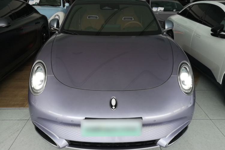 Used ORA Lightning Cat 2022 555 km Luxury Edition Front