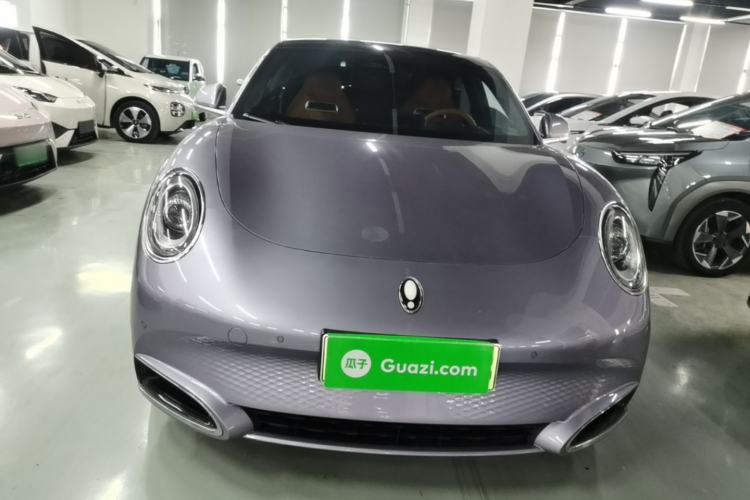 Used ORA Lightning Cat 2022 555 km Luxury Edition Front