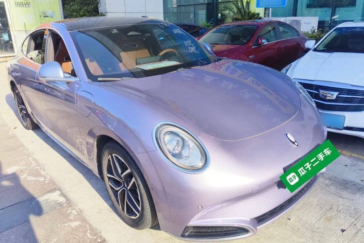 Used ORA Lightning Cat 2022 555 km Luxury Edition Front Right 45 Deg