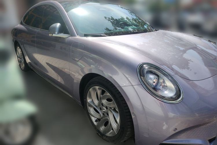 Used ORA Lightning Cat 2022 555 km Luxury Edition Front Right 45 Deg