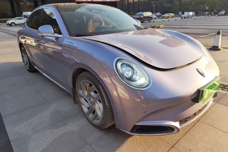 Used ORA Lightning Cat 2022 555 km Luxury Edition Front Right 45 Deg