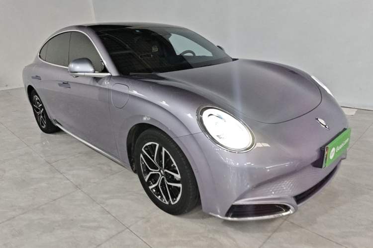 Used ORA Lightning Cat 2022 555 km Luxury Edition Front Right 45 Deg