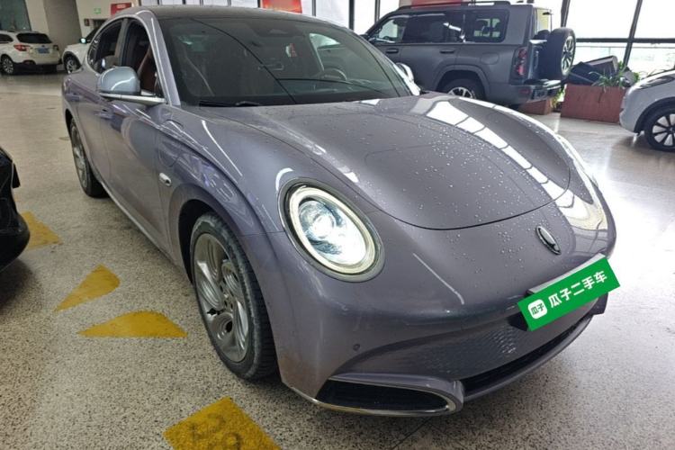 Used ORA Lightning Cat 2022 600 km All-Wheel Drive High-Performance Version Front Right 45 Deg