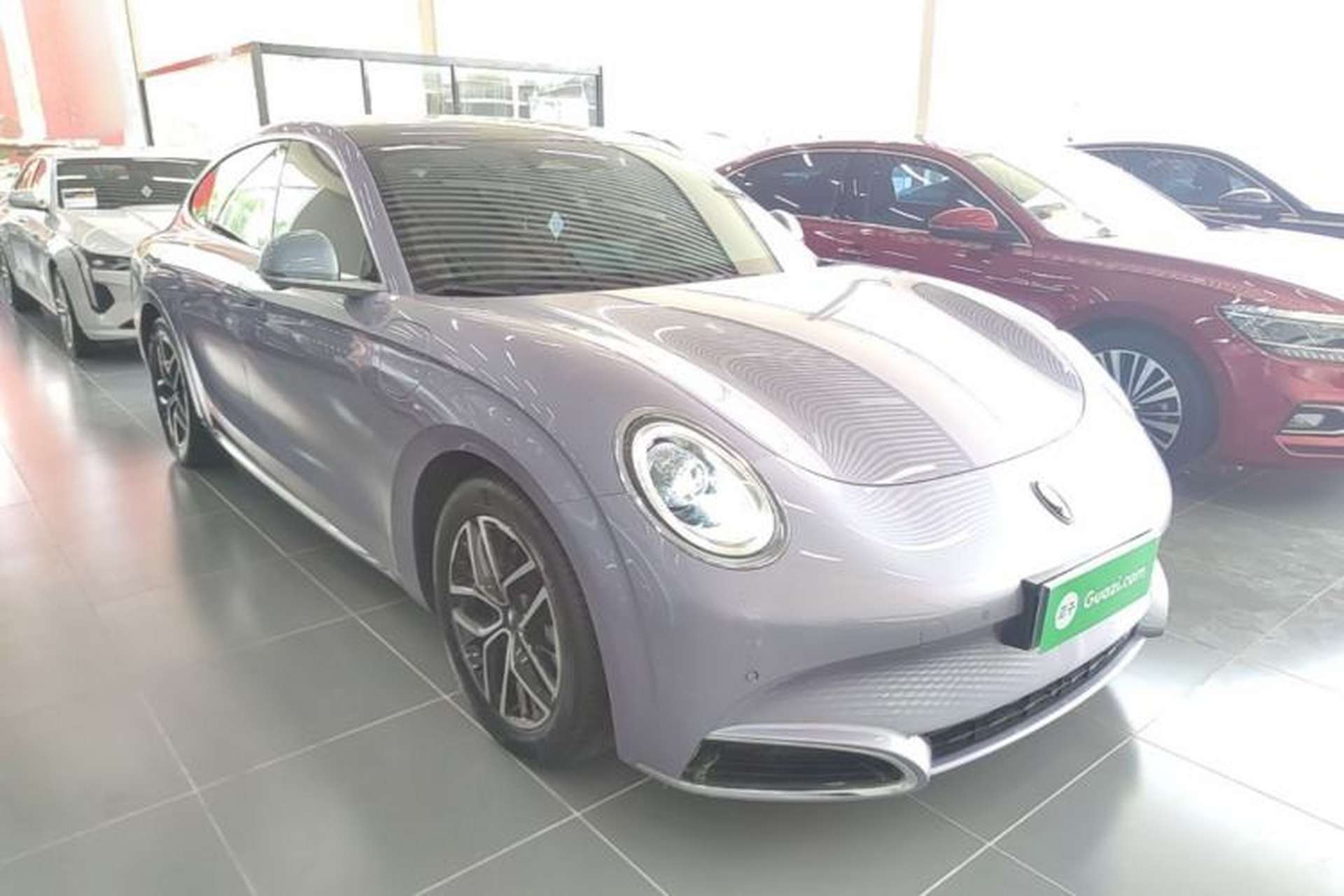 Used ORA Lightning Cat 2022 555 km Luxury Edition Front Right 45 Deg