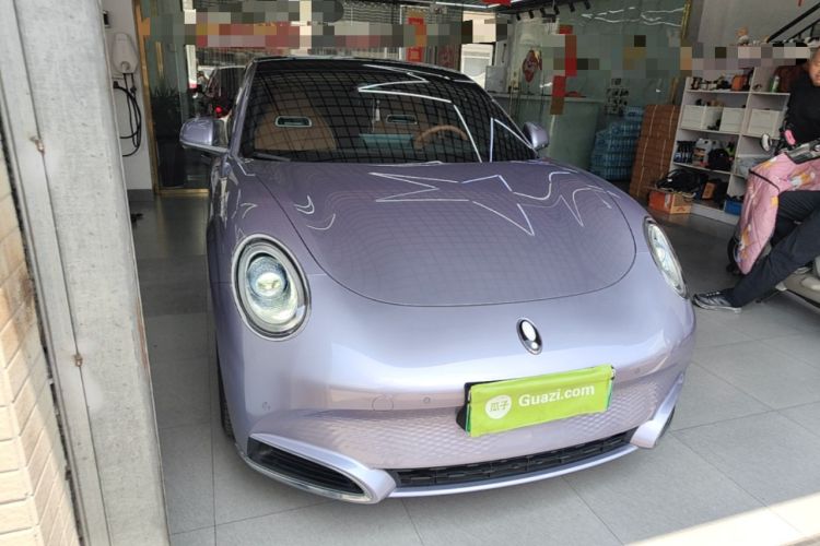 Used ORA Lightning Cat 2022 555 km Luxury Edition Front Right 45 Deg