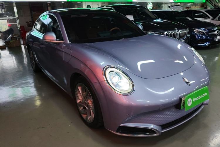 Used ORA Lightning Cat 2022 555 km Luxury Edition Front Right 45 Deg