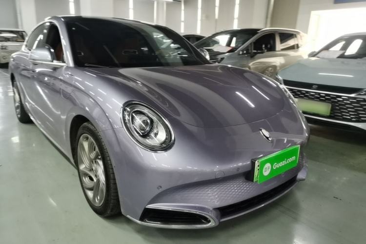 Used ORA Lightning Cat 2022 555 km Luxury Edition Front Right 45 Deg