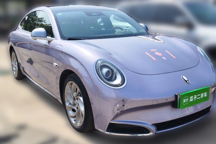 Used ORA Lightning Cat 2022 555 km Luxury Edition Front Right 45 Deg