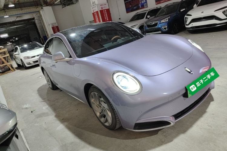 Used ORA Lightning Cat 2022 555 km Luxury Edition Front Right 45 Deg