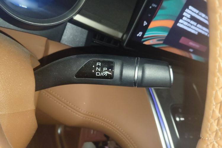 Used ORA Lightning Cat 2022 555 km Luxury Edition Gear Lever