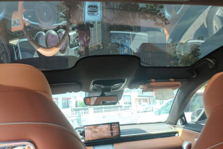 Used ORA Lightning Cat 2022 555 km Luxury Edition Headliner