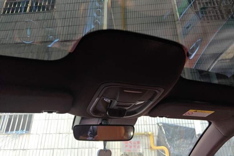 Used ORA Lightning Cat 2022 555 km Luxury Edition Headliner