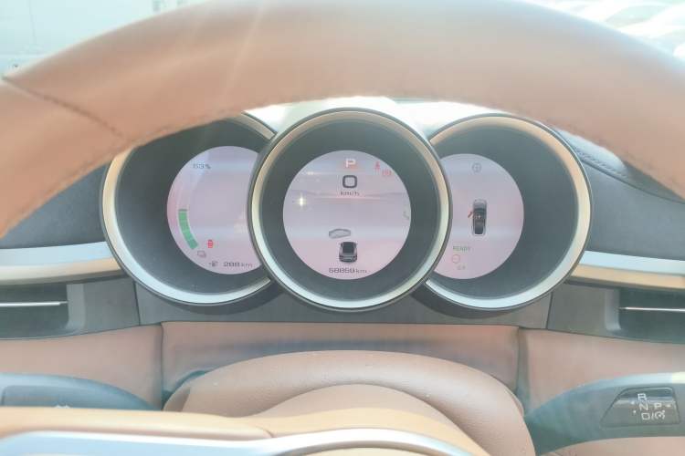 Used ORA Lightning Cat 2022 555 km Luxury Edition Instrument Cluster