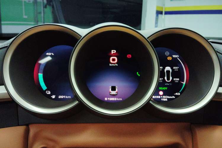 Used ORA Lightning Cat 2022 555 km Luxury Edition Instrument Cluster