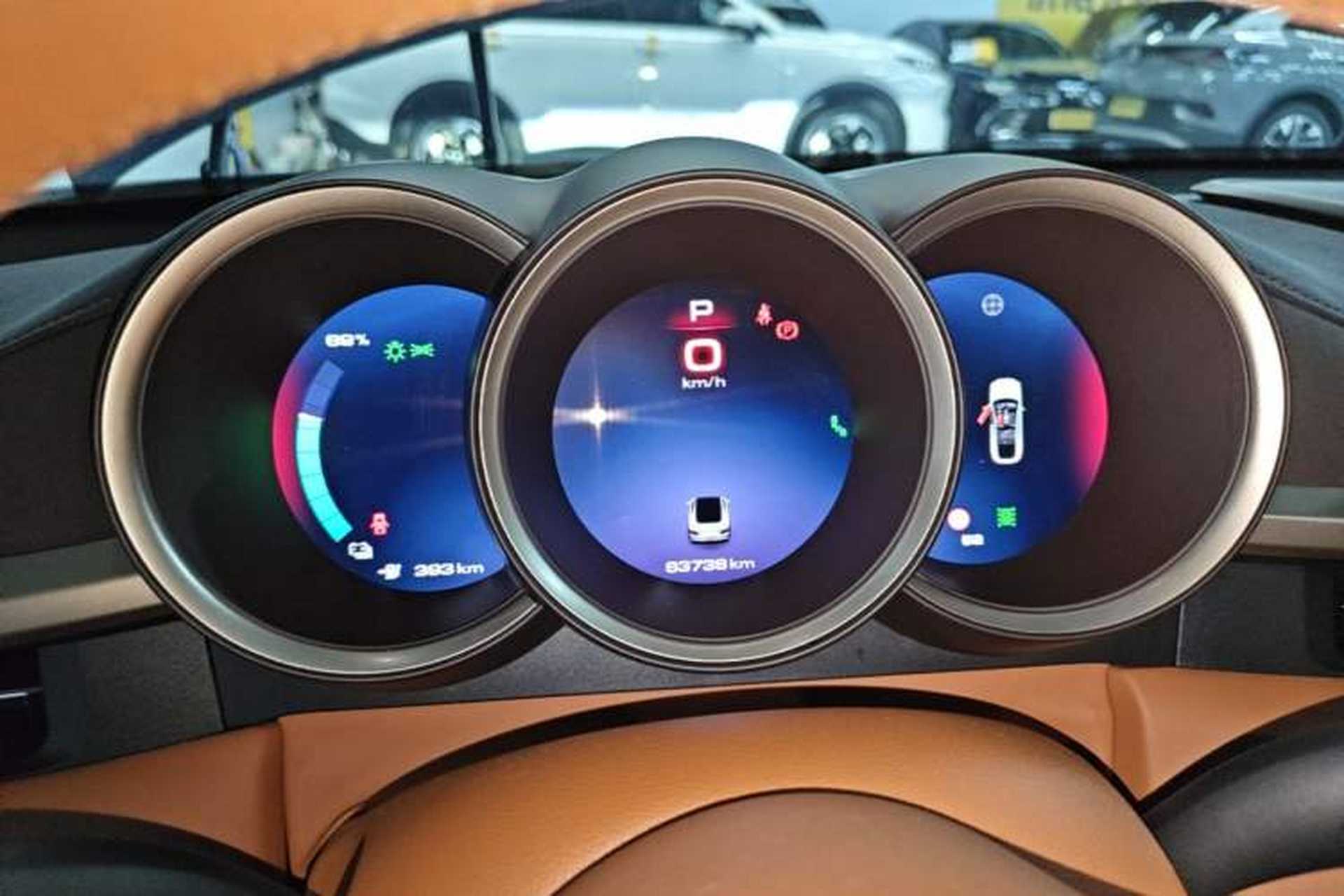Used ORA Lightning Cat 2022 555 km Luxury Edition Instrument Cluster