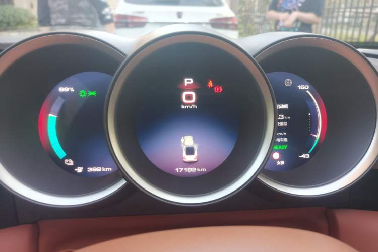 Used ORA Lightning Cat 2022 555 km Luxury Edition Instrument Cluster