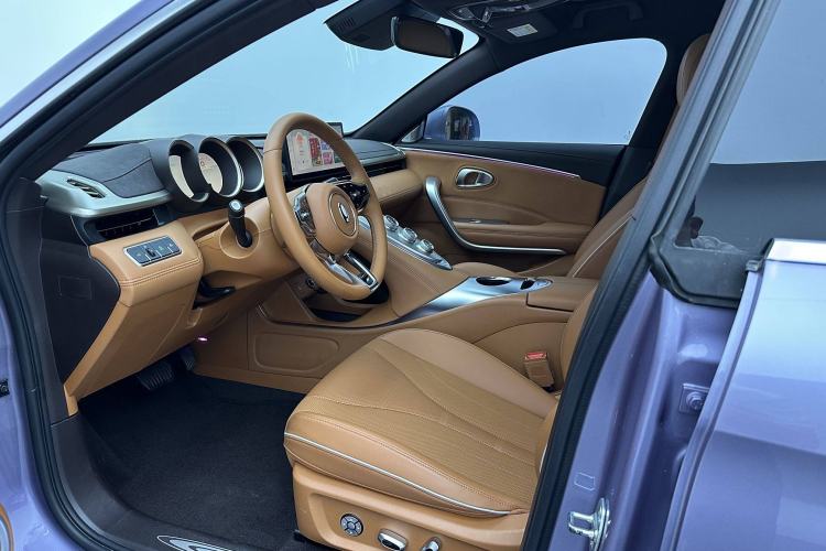 Used ORA Lightning Cat 2022 555 km Luxury Edition Interior 1
