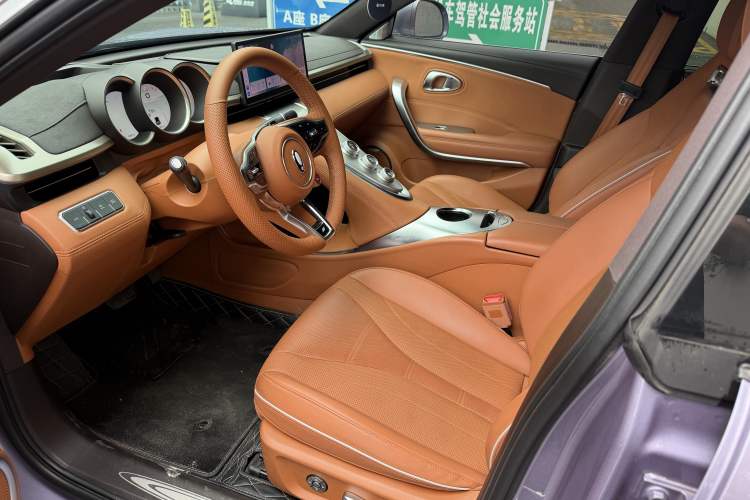 Used ORA Lightning Cat 2022 600 km All-Wheel Drive High-Performance Version Interior 3