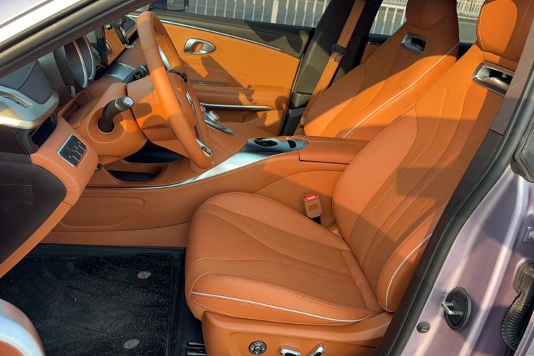 Used ORA Lightning Cat 2022 555 km Luxury Edition Interior 3