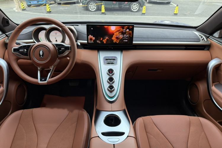 Used ORA Lightning Cat 2022 555 km Luxury Edition Interior 9