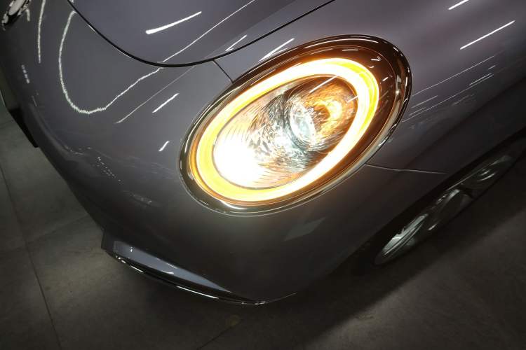 Used ORA Lightning Cat 2022 555 km Luxury Edition Left Front Headlight
