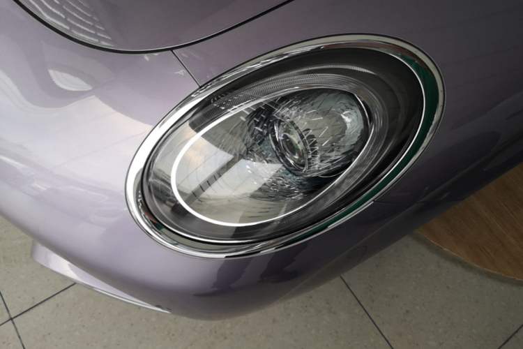 Used ORA Lightning Cat 2022 555 km Luxury Edition Left Front Headlight