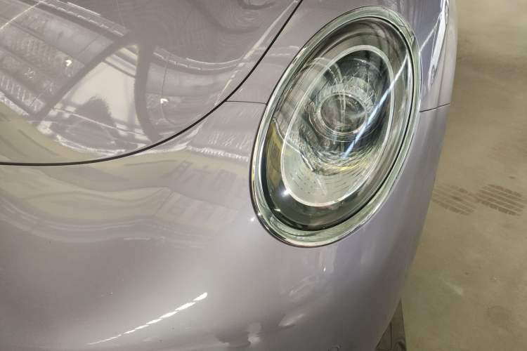 Used ORA Lightning Cat 2022 600 km All-Wheel Drive High-Performance Version Left Front Headlight