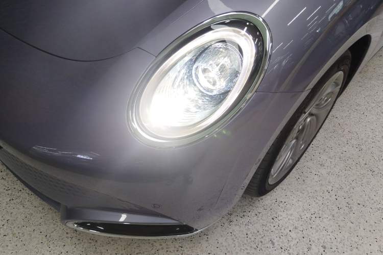 Used ORA Lightning Cat 2022 555 km Luxury Edition Left Front Headlight