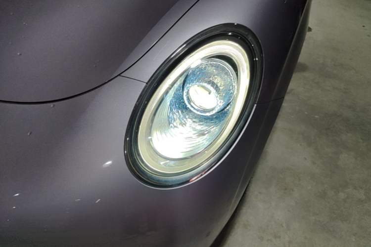 Used ORA Lightning Cat 2022 555 km Luxury Edition Left Front Headlight