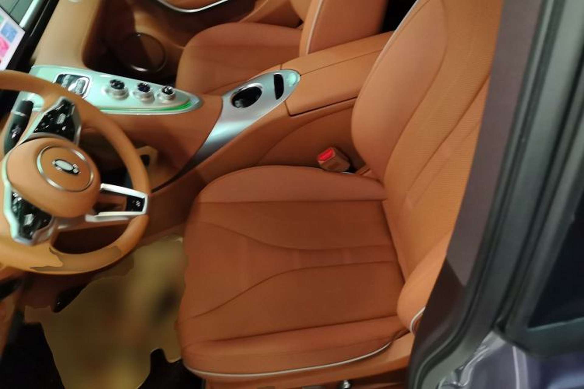 Used ORA Lightning Cat 2022 555 km Luxury Edition Left Front Seat