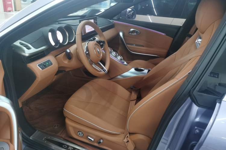 Used ORA Lightning Cat 2022 705 km Long-Range Version Left Front Seat