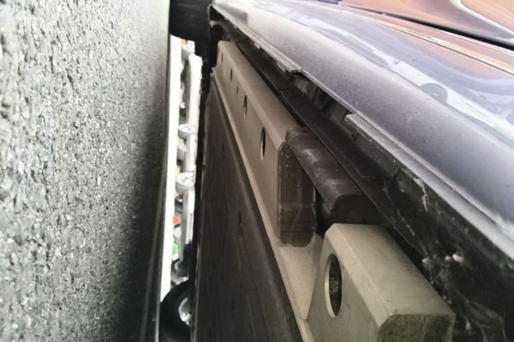 Used ORA Lightning Cat 2022 555 km Luxury Edition Left Side Sill