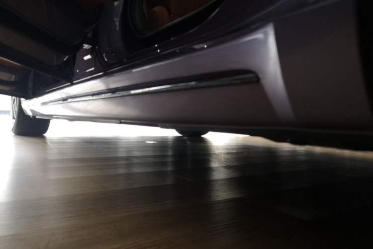 Used ORA Lightning Cat 2022 555 km Luxury Edition Left Side Sill