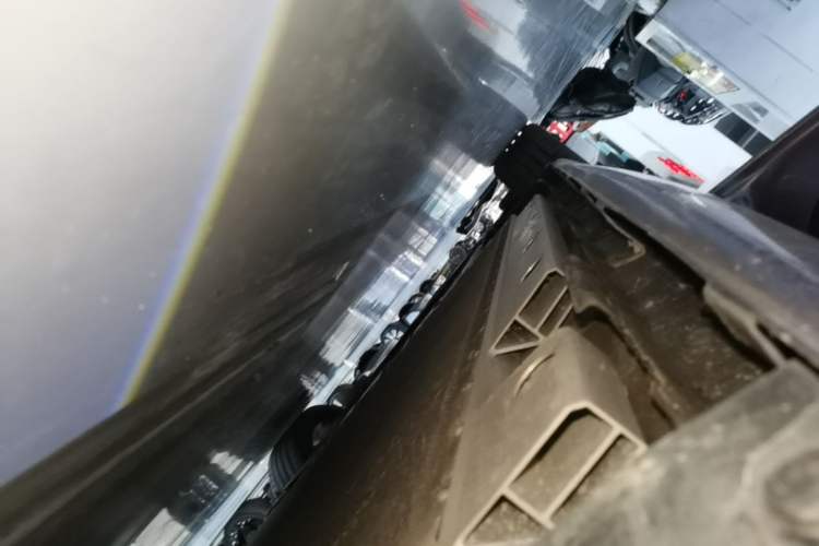 Used ORA Lightning Cat 2022 555 km Luxury Edition Left Side Sill