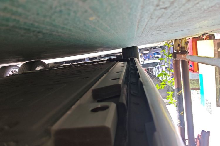 Used ORA Lightning Cat 2022 555 km Luxury Edition Left Side Sill