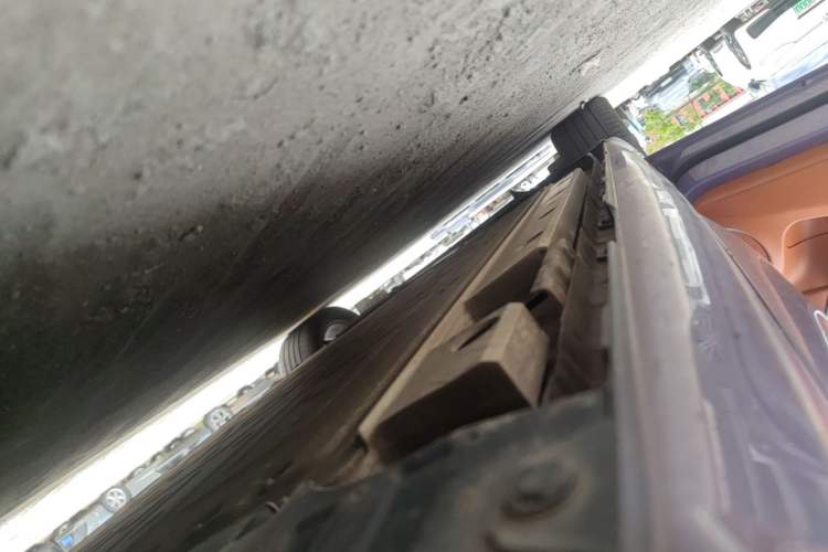 Used ORA Lightning Cat 2022 555 km Luxury Edition Left Side Sill
