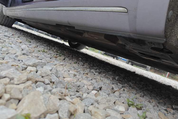 Used ORA Lightning Cat 2022 555 km Luxury Edition Left Side Sill