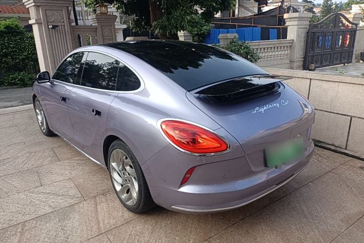 Used ORA Lightning Cat 2022 555 km Luxury Edition Rear Left 45 Deg