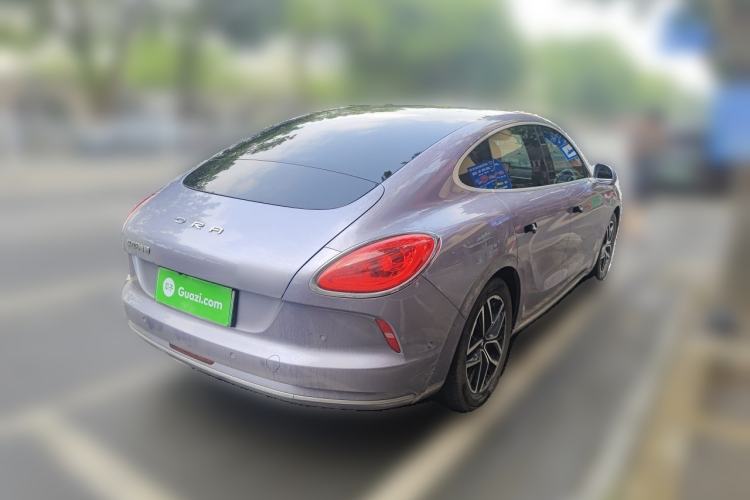 Used ORA Lightning Cat 2022 555 km Luxury Edition Rear Right 45 Deg