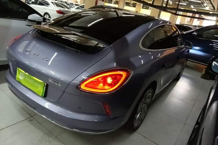 Used ORA Lightning Cat 2022 555 km Luxury Edition Rear Right 45 Deg
