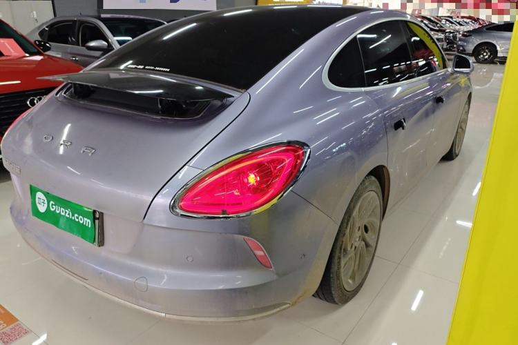 Used ORA Lightning Cat 2022 555 km Luxury Edition Rear Right 45 Deg