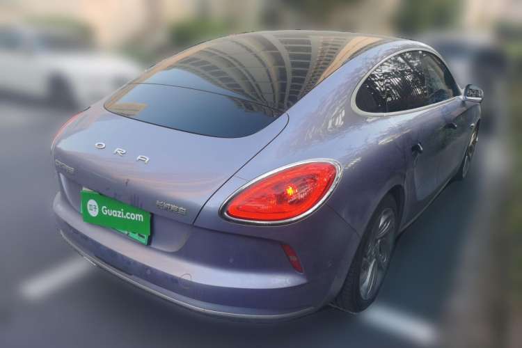 Used ORA Lightning Cat 2022 555 km Luxury Edition Rear Right 45 Deg