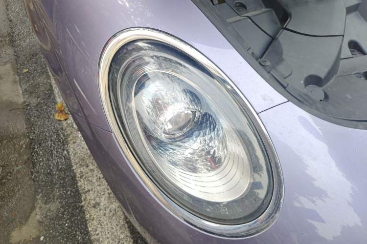 Used ORA Lightning Cat 2022 555 km Luxury Edition Right Front Headlight