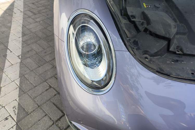 Used ORA Lightning Cat 2022 555 km Luxury Edition Right Front Headlight
