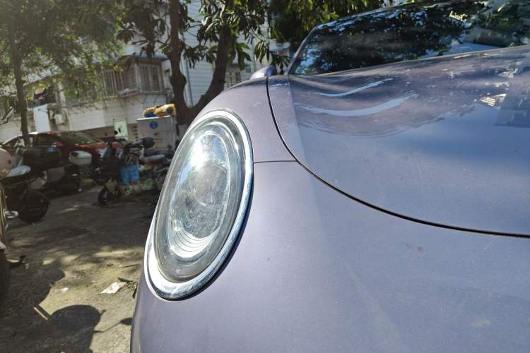 Used ORA Lightning Cat 2022 555 km Luxury Edition Right Front Headlight