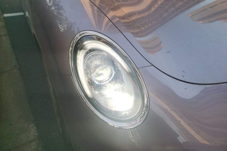 Used ORA Lightning Cat 2022 555 km Luxury Edition Right Front Headlight