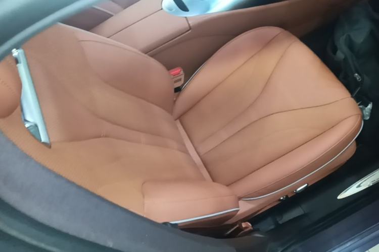 Used ORA Lightning Cat 2022 705 km Long-Range Version Right Front Seat