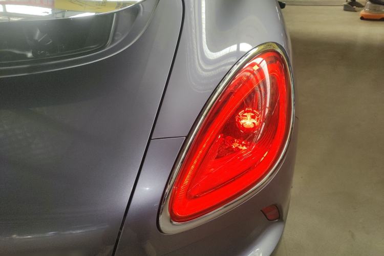 Used ORA Lightning Cat 2022 600 km All-Wheel Drive High-Performance Version Right Rear Taillight