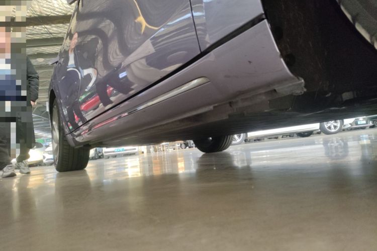 Used ORA Lightning Cat 2022 600 km All-Wheel Drive High-Performance Version Right Side Sill